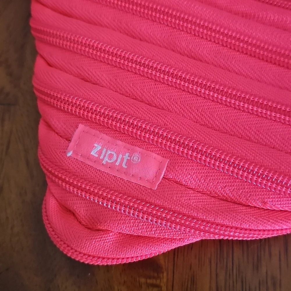 ZIPIT-Kids Hot Pink and White school case. Like new condition